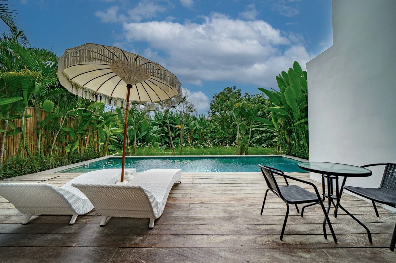 Stylish 4BR Villa with Jungle View