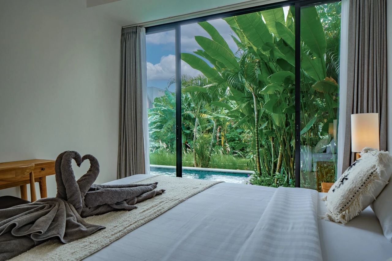 Stylish 4BR Villa with Jungle View