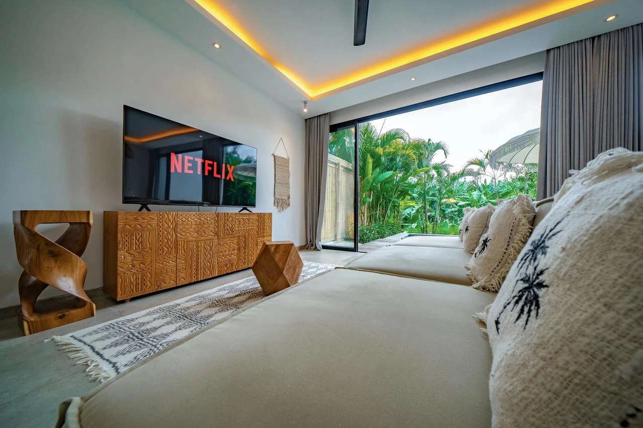 Stylish 4BR Villa with Jungle View