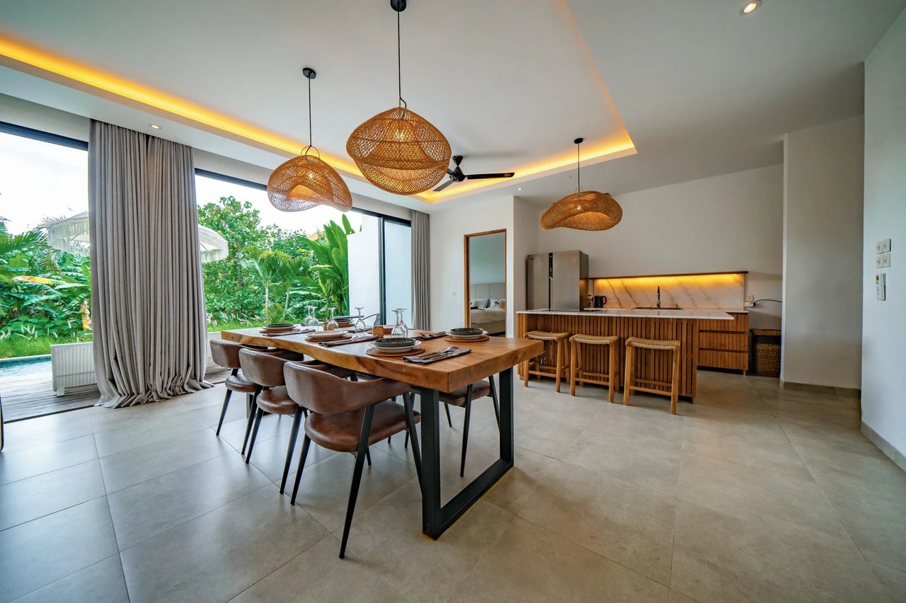 Stylish 4BR Villa with Jungle View