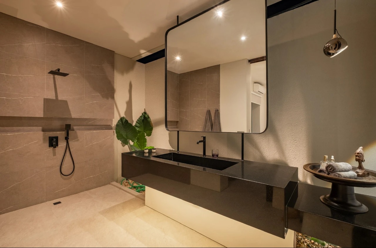 Refined 3BR Open-Living Villa w/ Garden