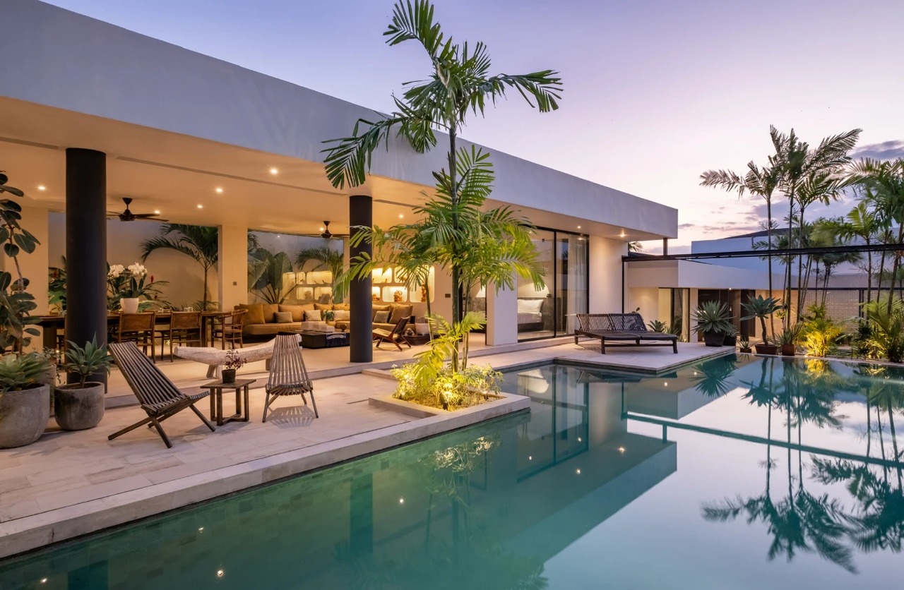 Refined 3BR Open-Living Villa w/ Garden