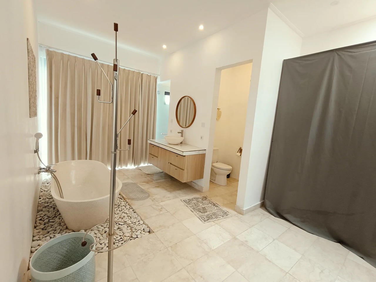For Rent Nice Private Villa 3 BR 3 BT