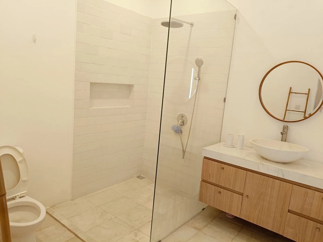 For Rent Nice Private Villa 3 BR 3 BT