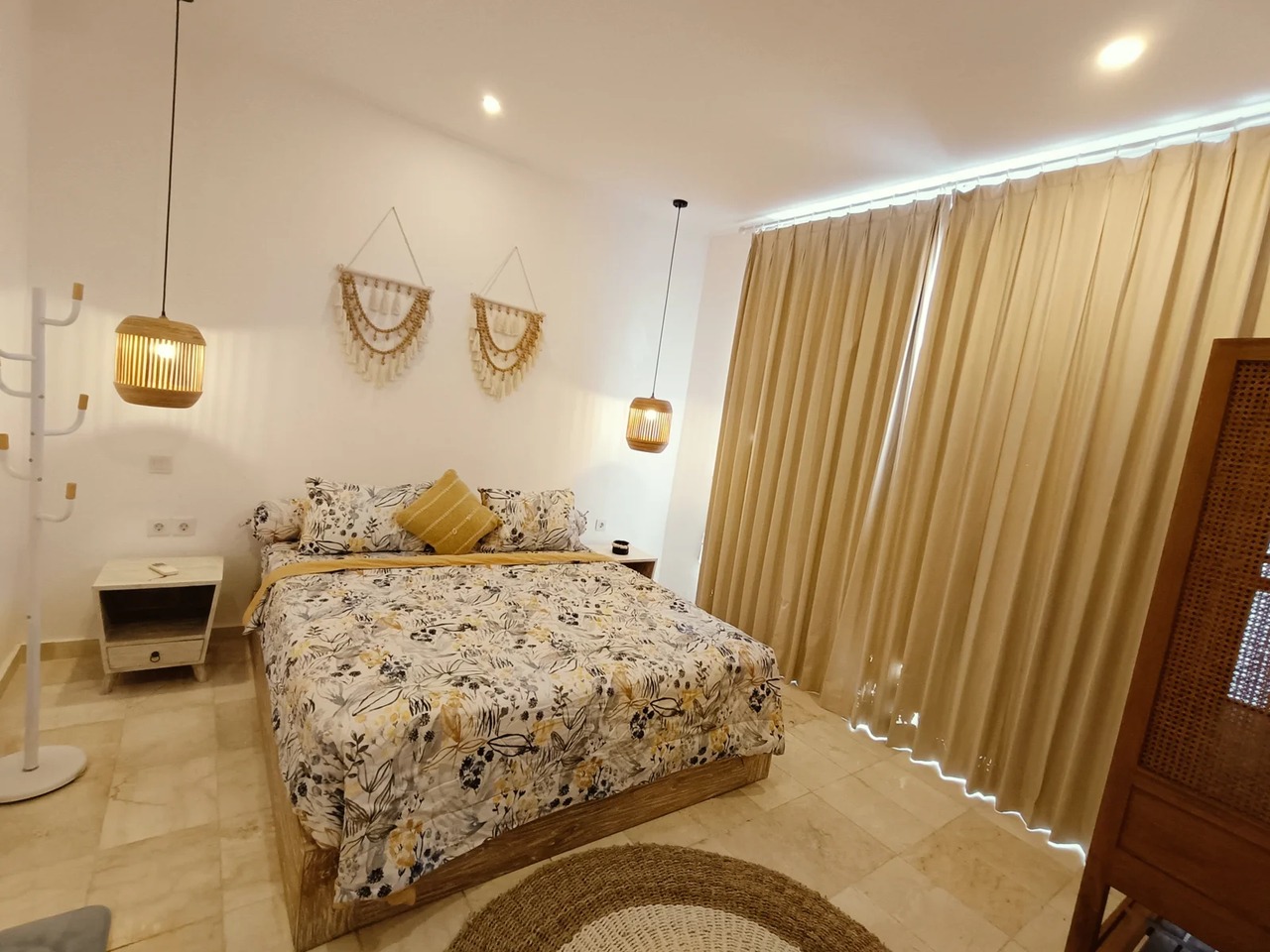 For Rent Nice Private Villa 3 BR 3 BT