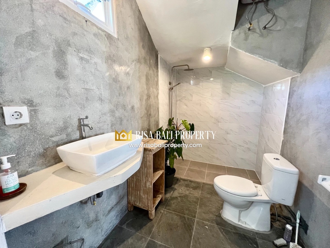 BEAUTIFUL 3 - BEDROOMS VILLA FOR YEARL