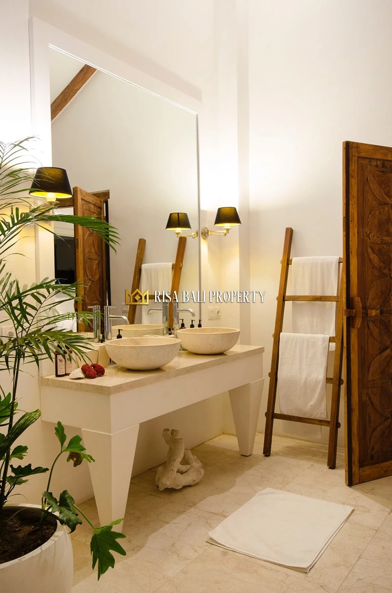 AMAZING LUXURY 5+1 BEDROOMS VILLA
