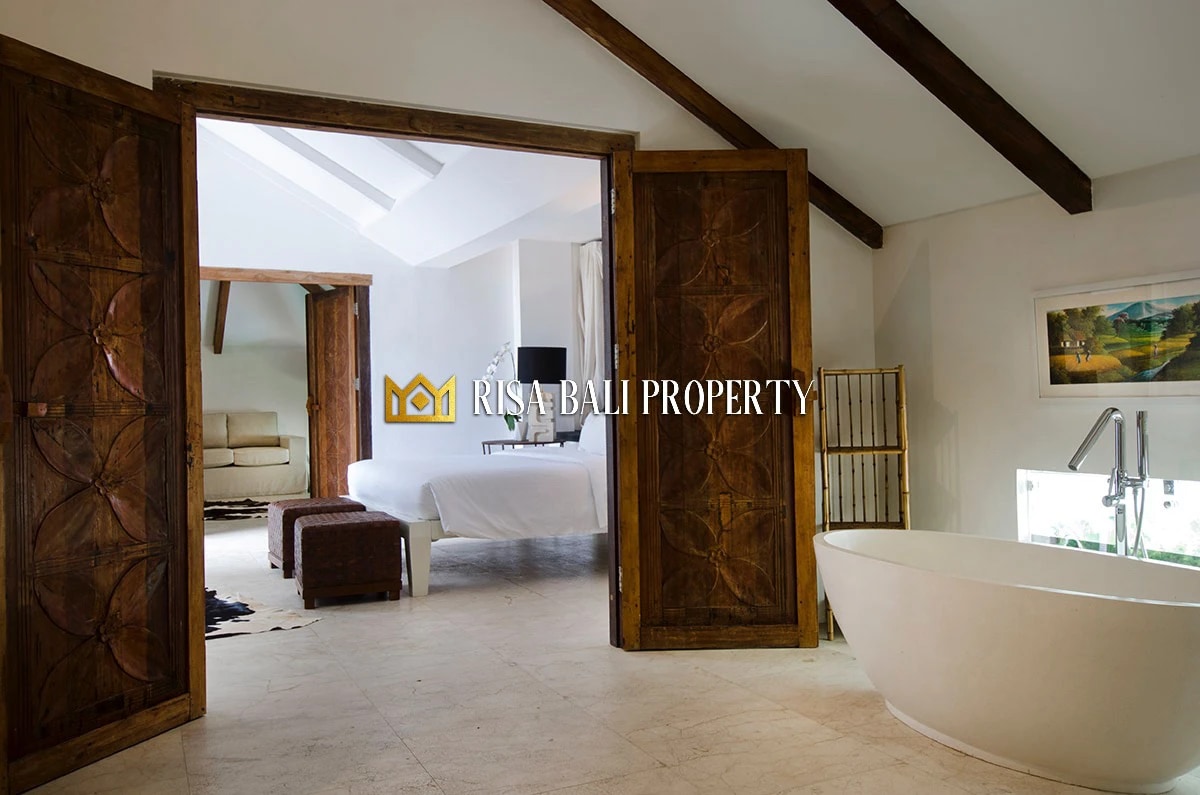 AMAZING LUXURY 5+1 BEDROOMS VILLA