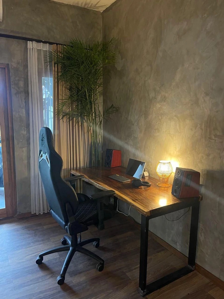 INDUSTRIAL STYLE HOUSE in PADONAN