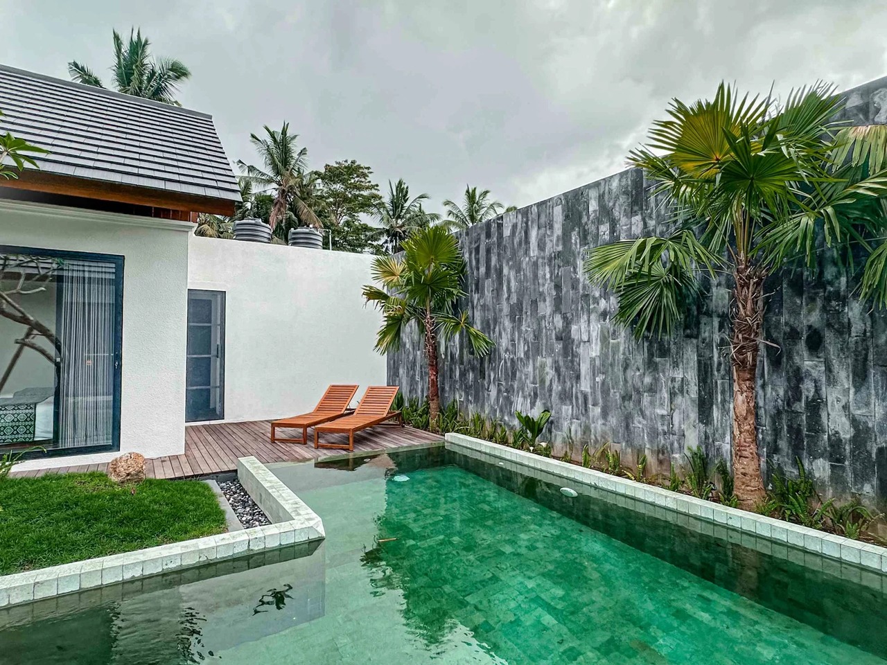 Spacious 4BR Villa w/ Private Pool and G