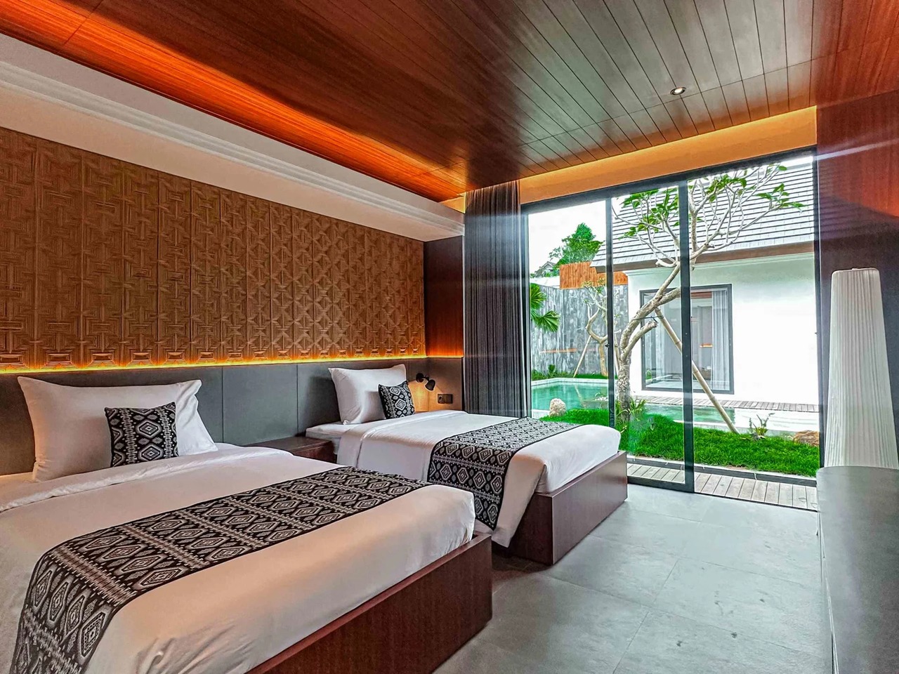 Spacious 4BR Villa w/ Private Pool and G