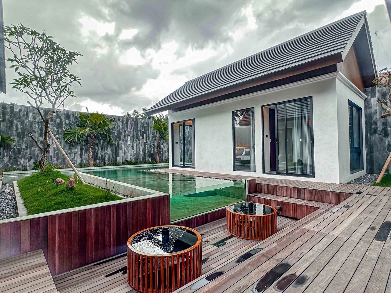 Spacious 4BR Villa w/ Private Pool and G