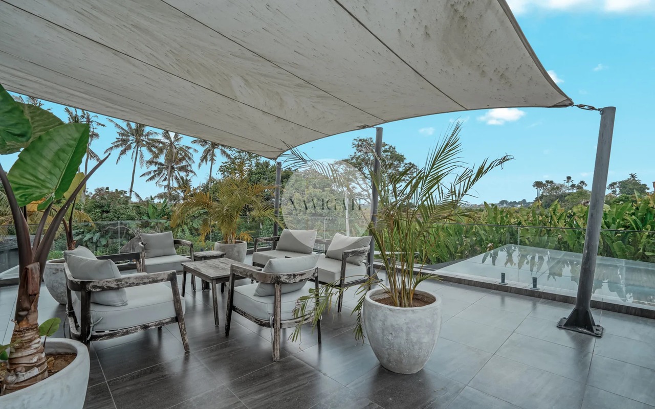 Villa Blackie | Luxury Living Open Views