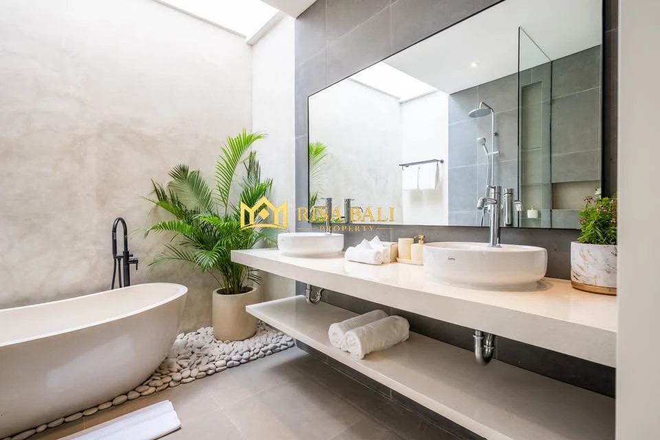 LUXURY 2 AND 1-BEDROOM PRIVATE