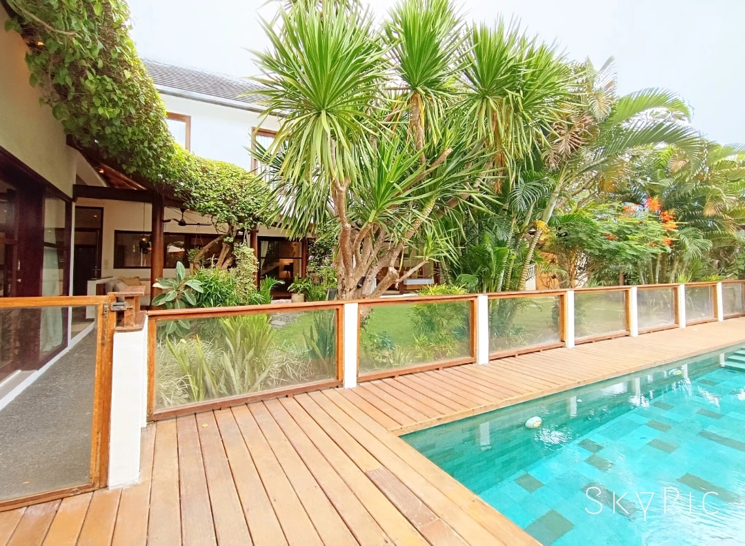 Family-Friendly 4BR Villa w/ Pool & Home