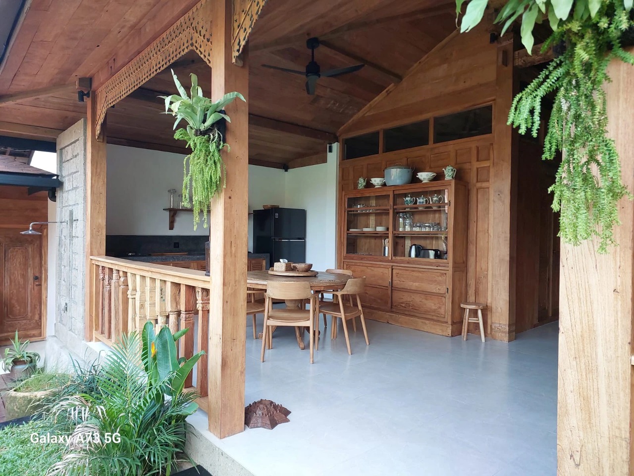 Stunning mix contemporary joglo villa