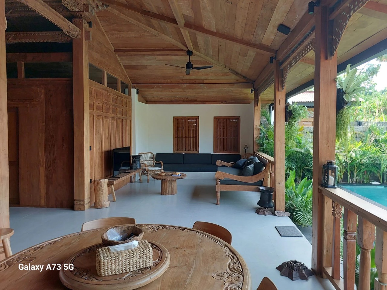 Stunning mix contemporary joglo villa