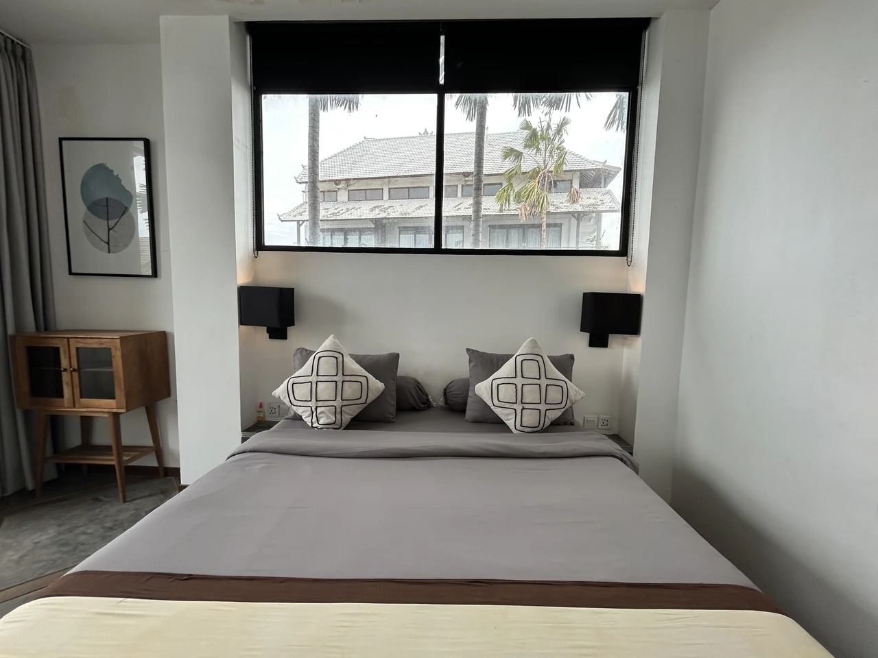 Modern 2BR Ocean-View Apartment