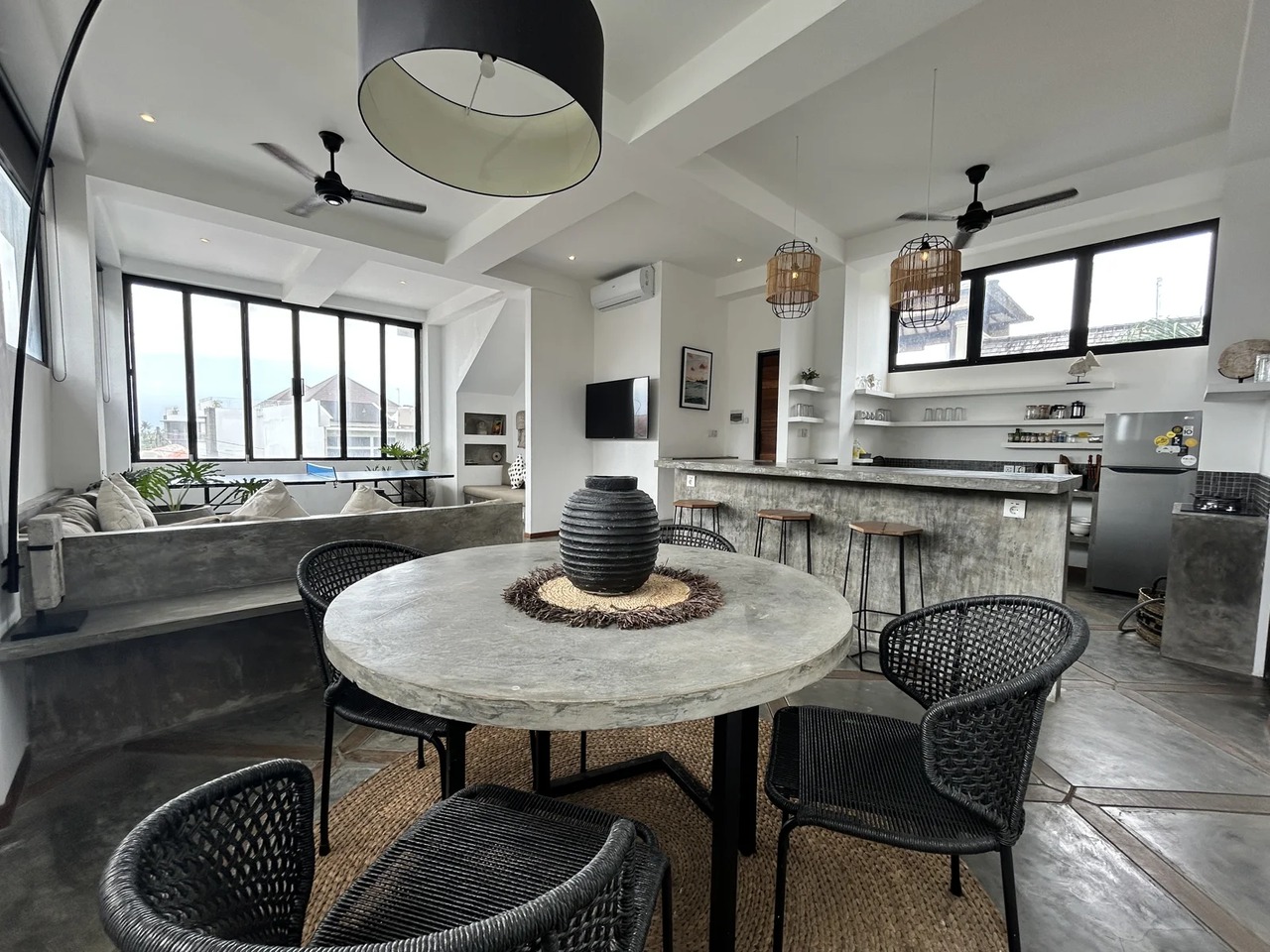 Modern 2BR Ocean-View Apartment