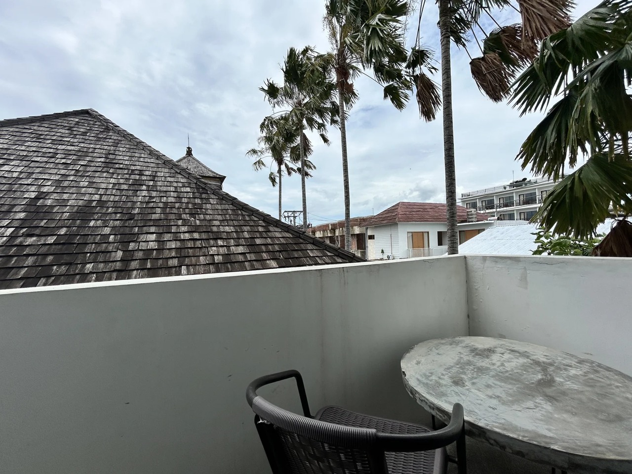 Modern 2BR Ocean-View Apartment