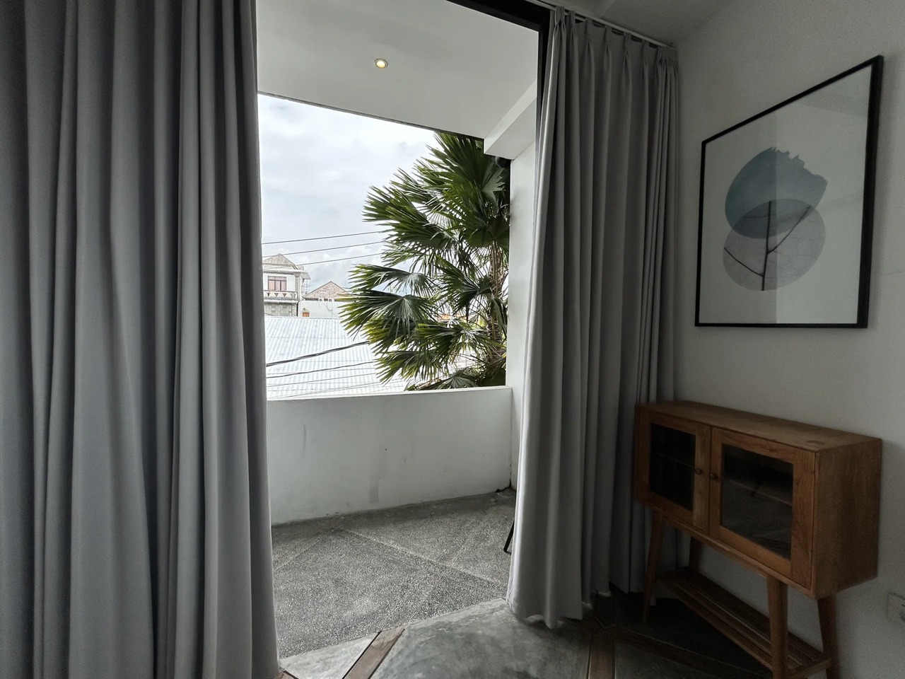 Modern 2BR Ocean-View Apartment