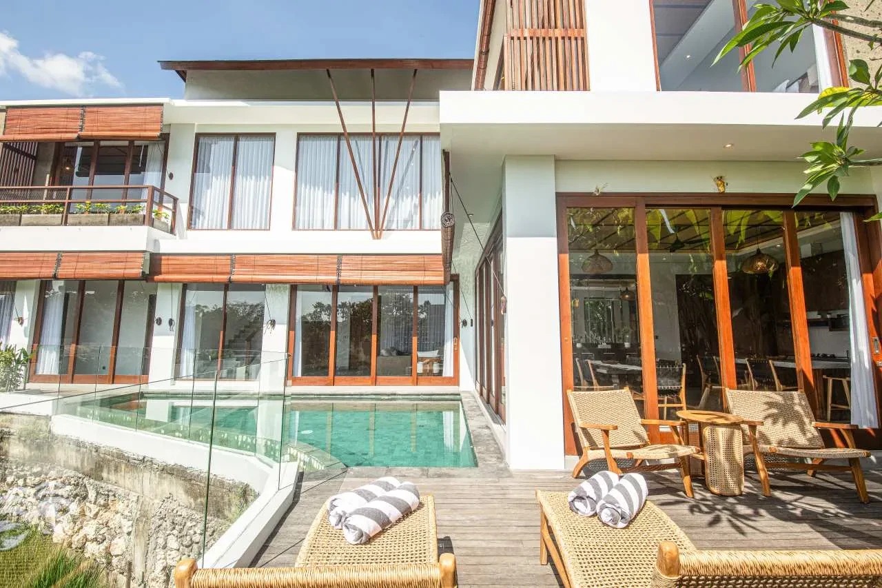 Stylish 5BR Beach villa Canggu 5 mins to beach