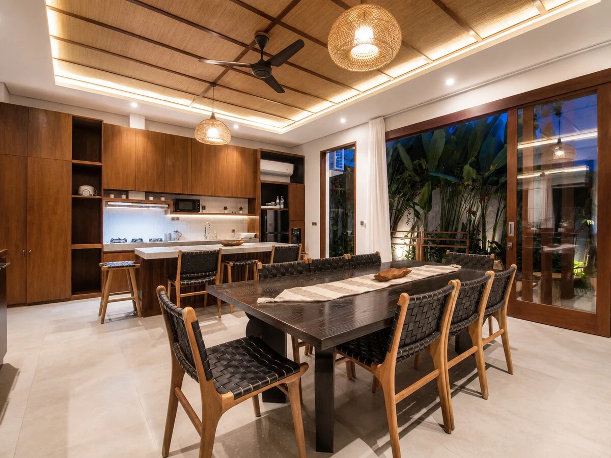 Stylish 5BR Beach villa Canggu 5 mins to beach