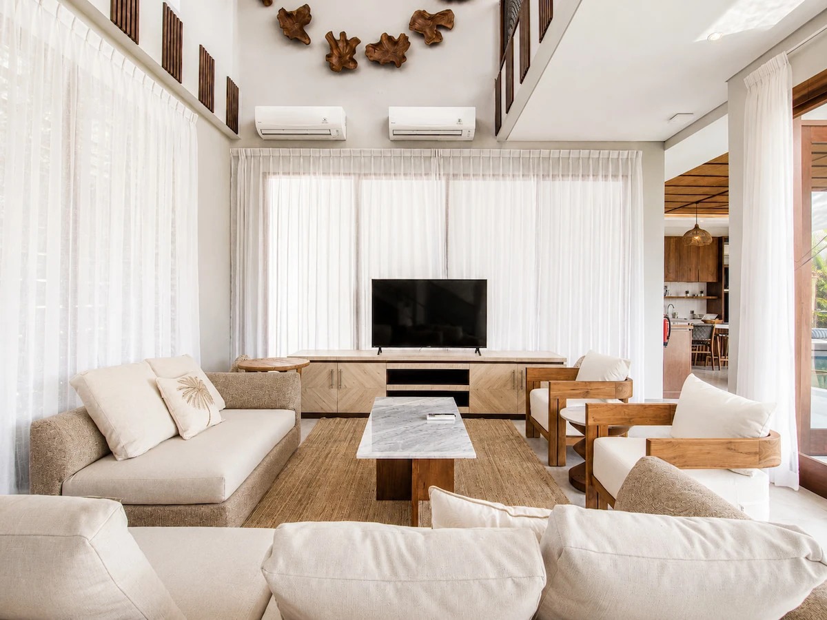 Stylish 5BR Beach villa Canggu 5 mins to beach