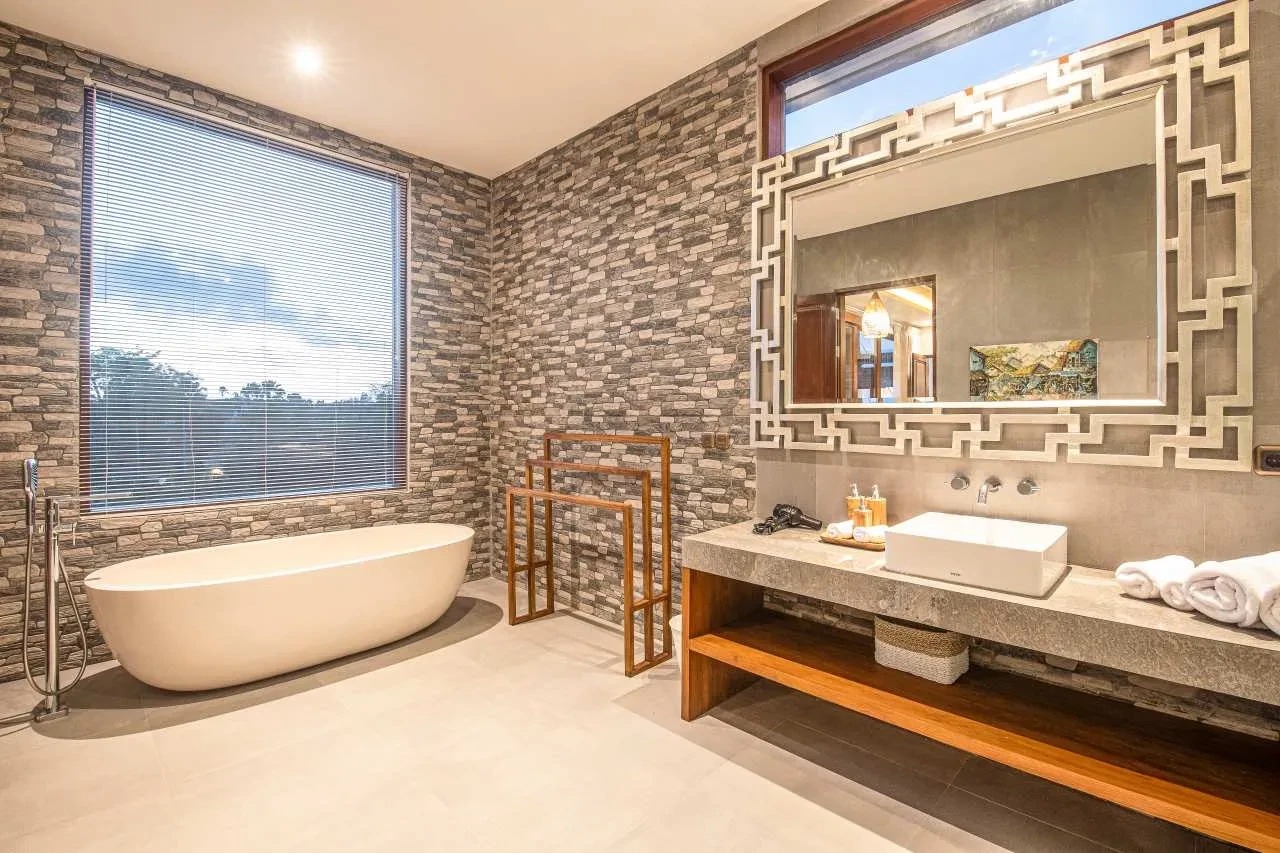Stylish 5BR Beach villa Canggu 5 mins to beach