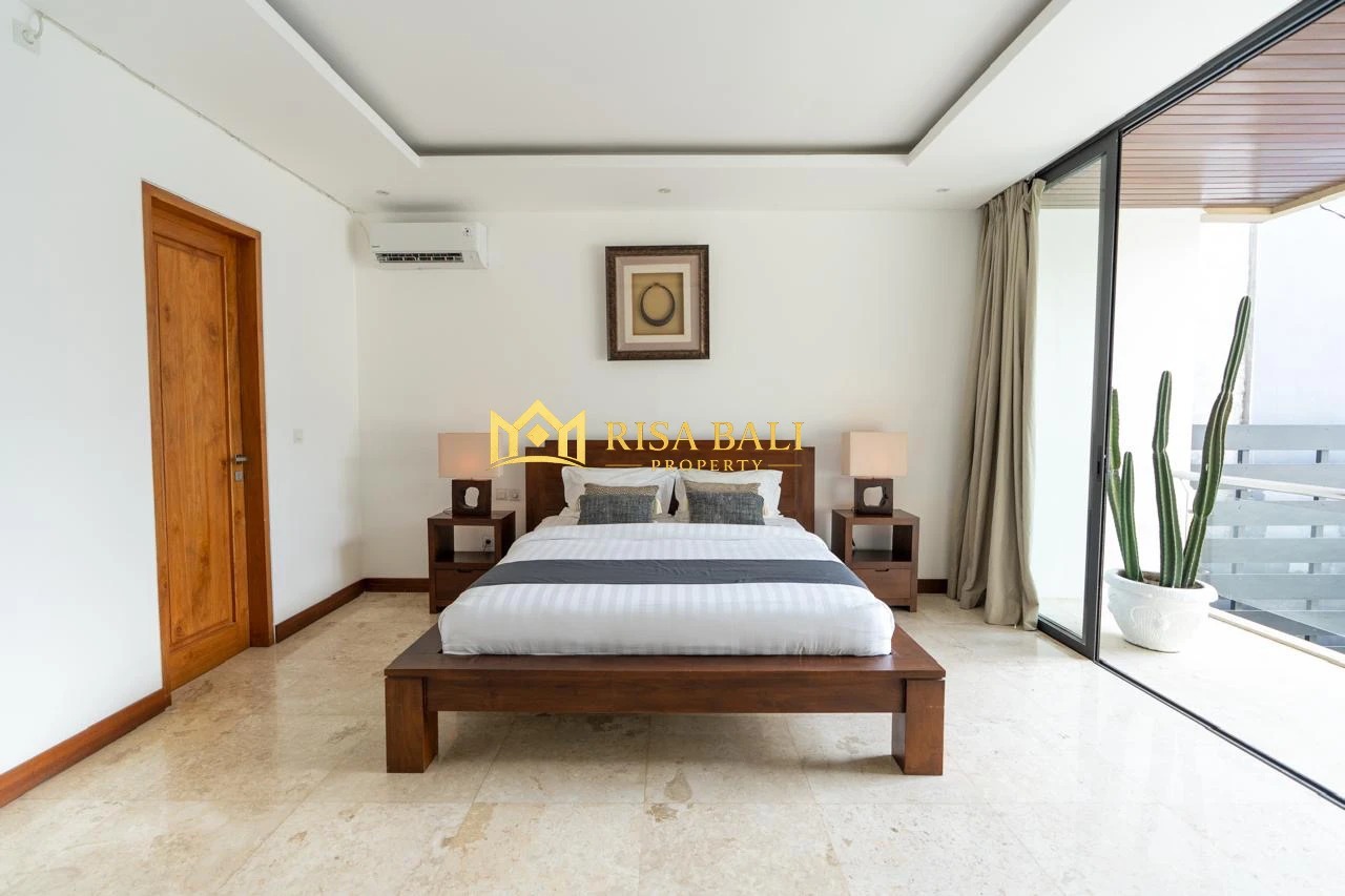 LUXURY 4-BEDROOM VILLA IN BERAWA