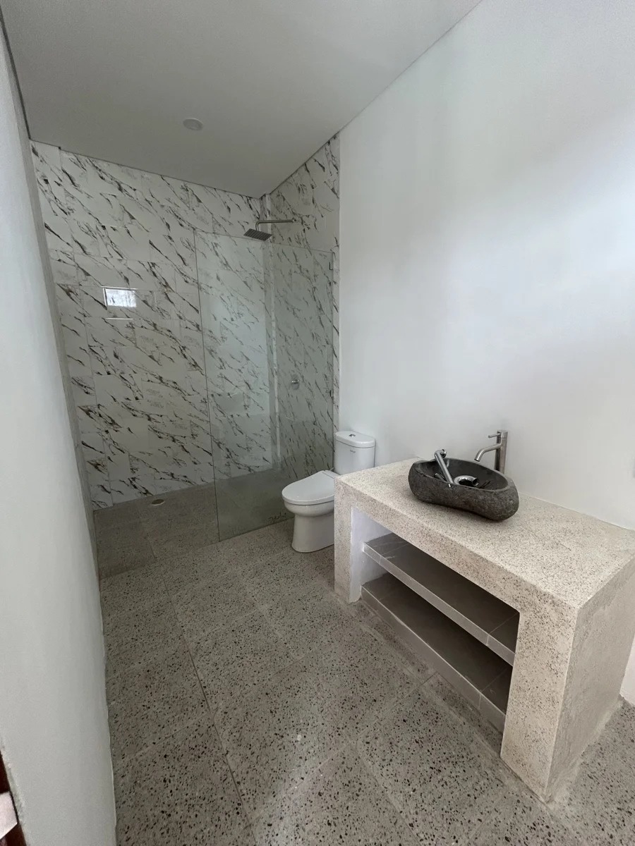 Brand new villa for Rent in parerenan