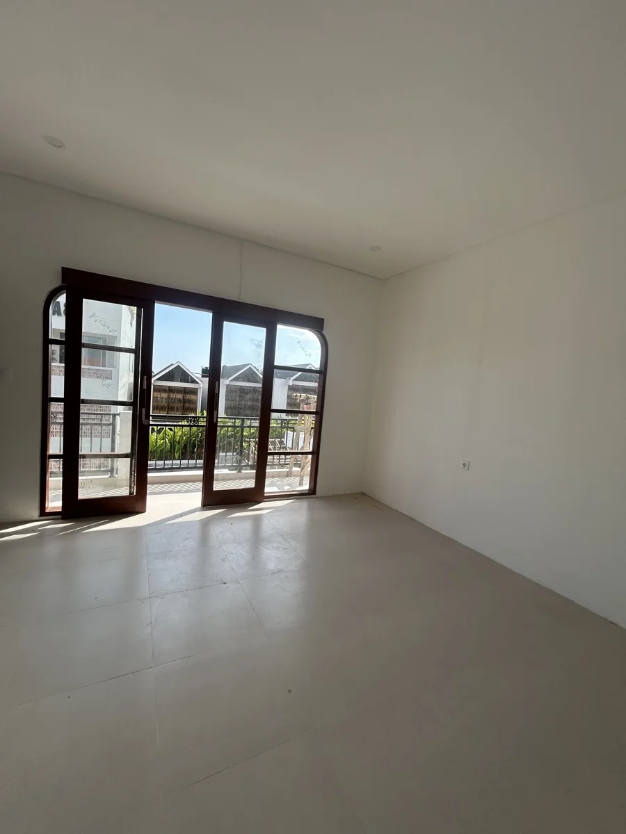Brand new villa for Rent in parerenan