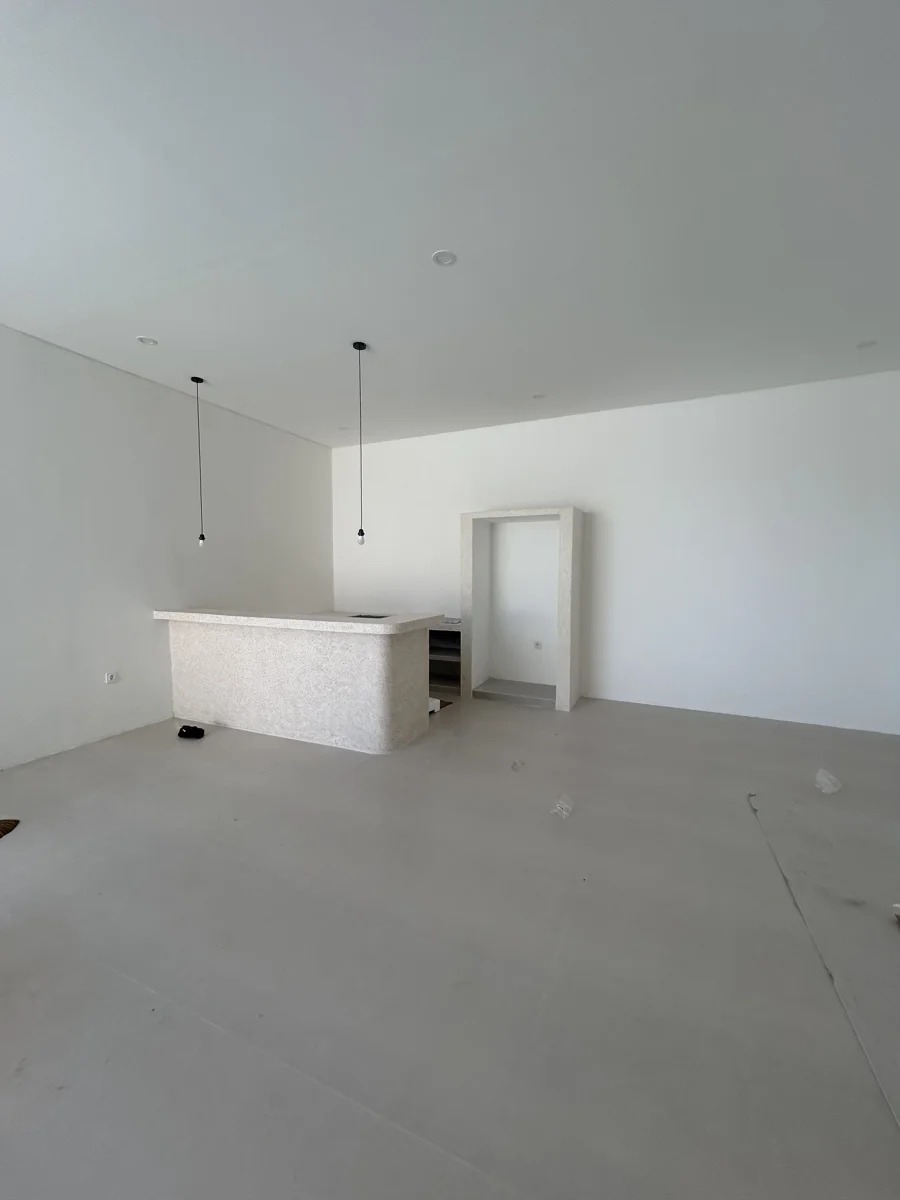 Brand new villa for Rent in parerenan