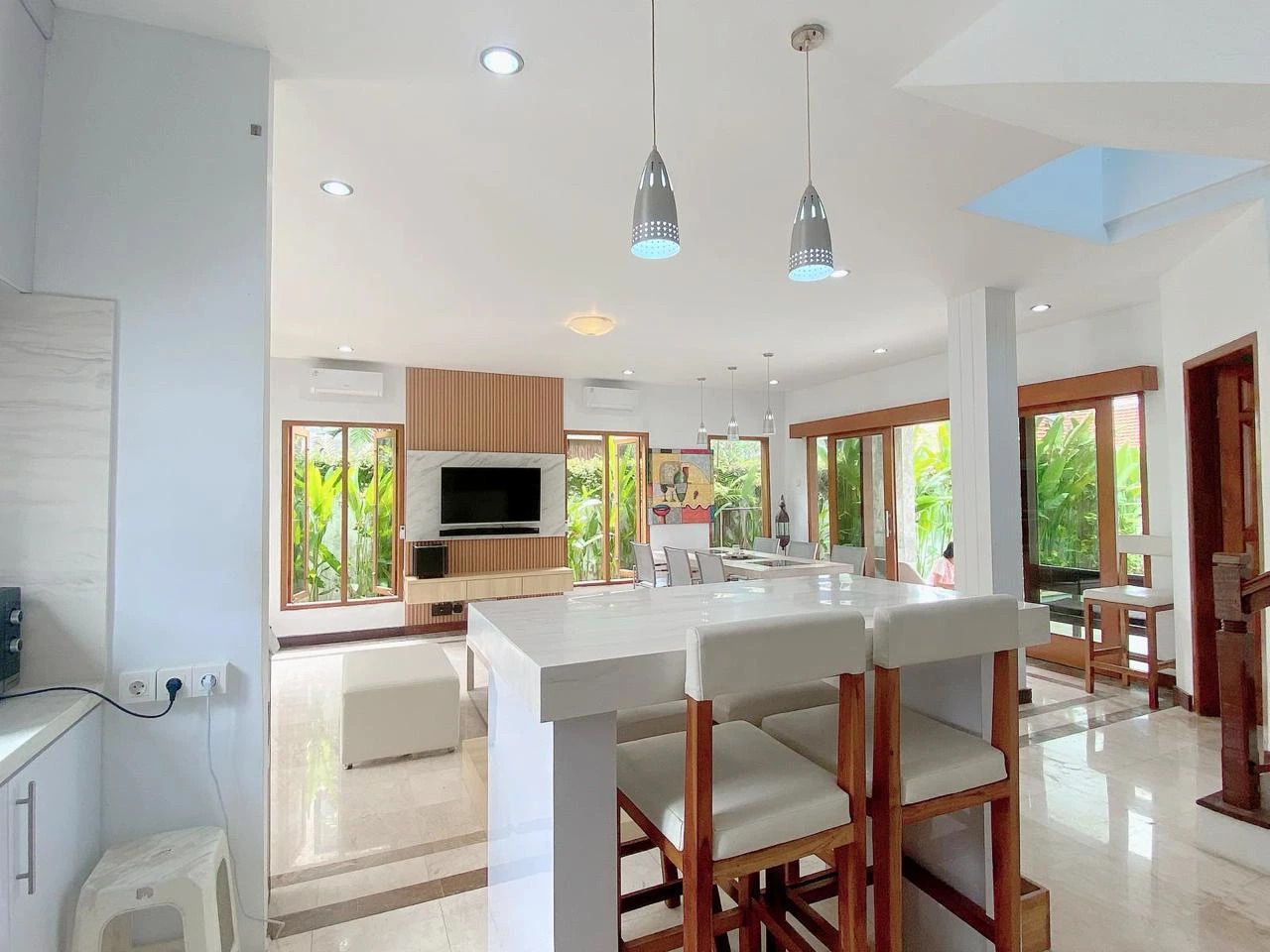DO 72 - VILLA FOR SALE IN KEROBOKAN BALI