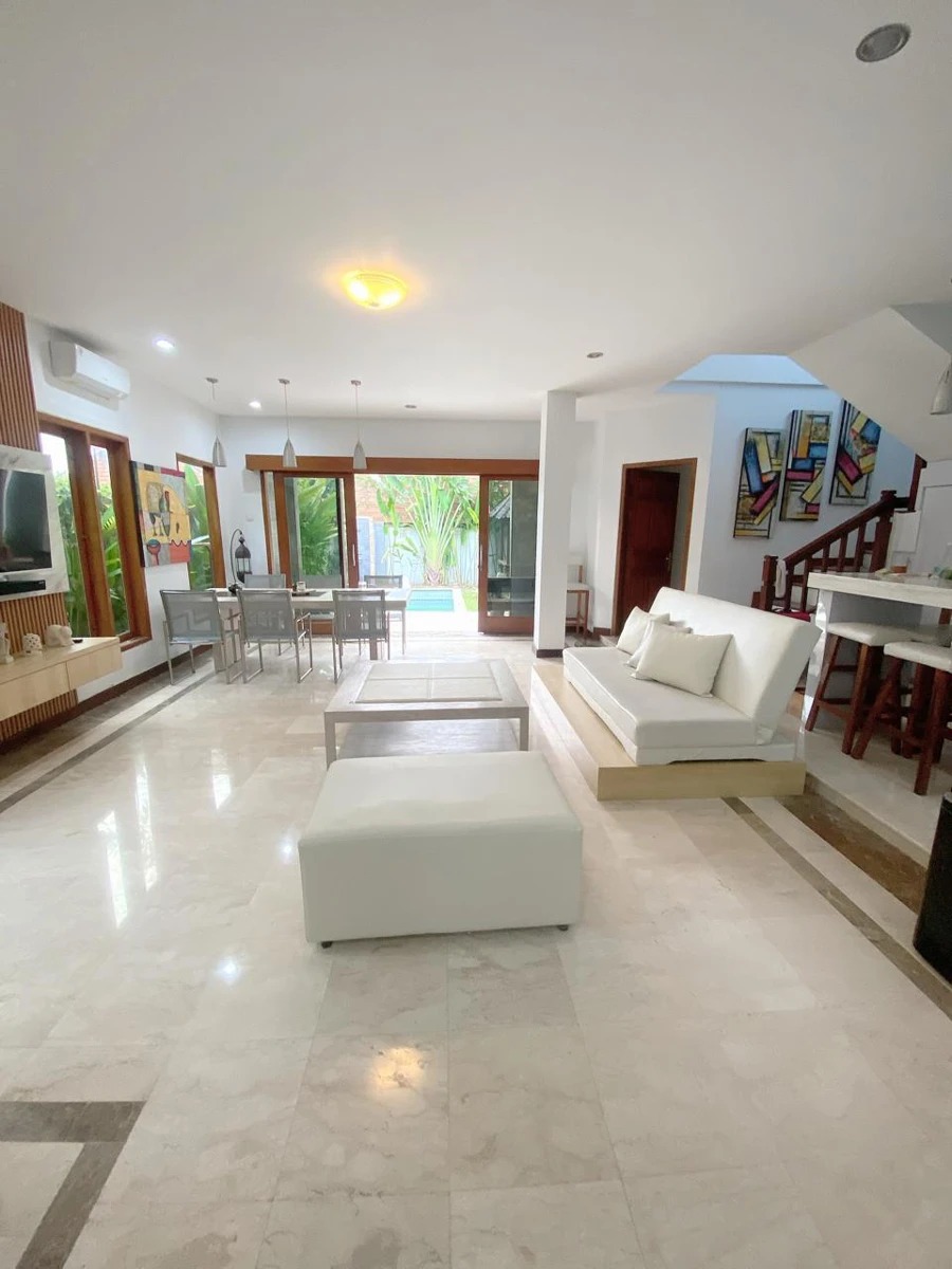 DO 72 - VILLA FOR SALE IN KEROBOKAN BALI