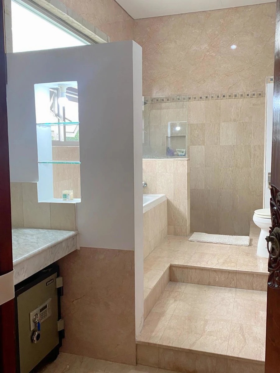 DO 72 - VILLA FOR SALE IN KEROBOKAN BALI