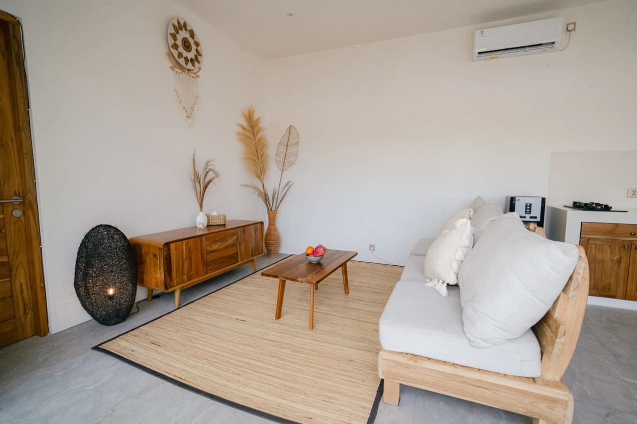 2BR Villa w/ Pool & Huge Garden