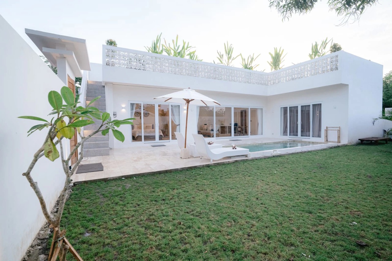 2BR Villa w/ Pool & Huge Garden