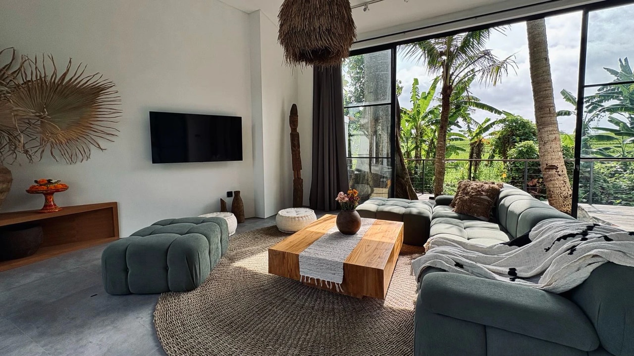 4 Bedroom Tropical Villa in Tanah Lot