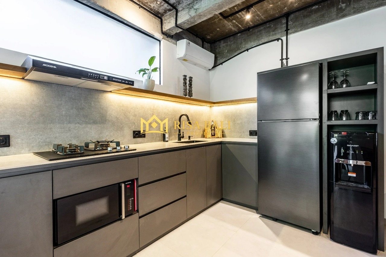 STUNNING 2-BEDROOM APARTMENT 