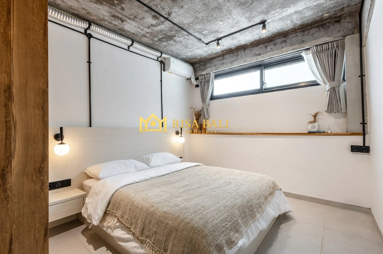 STUNNING 2-BEDROOM APARTMENT 