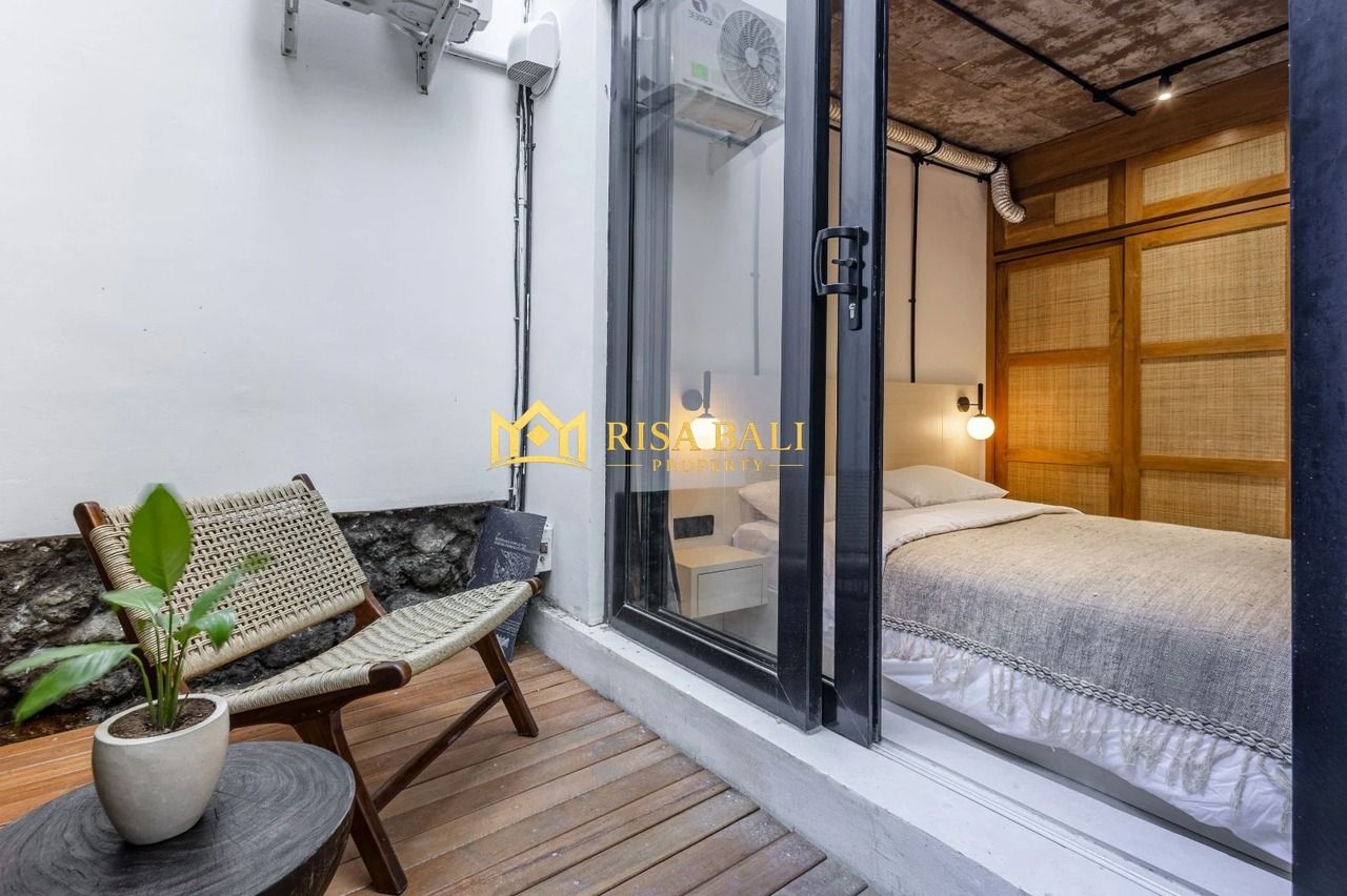 STUNNING 2-BEDROOM APARTMENT 