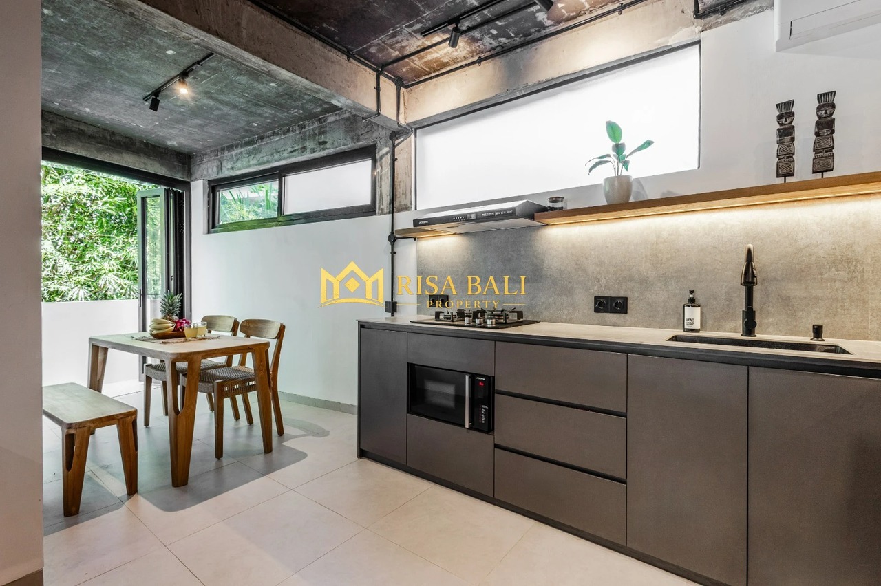 STUNNING 2-BEDROOM APARTMENT 