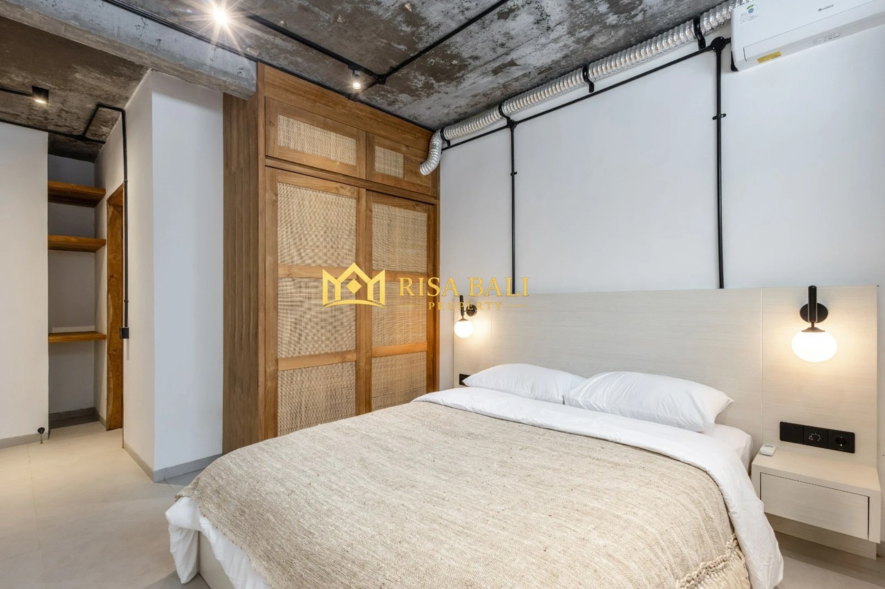 STUNNING 2-BEDROOM APARTMENT 