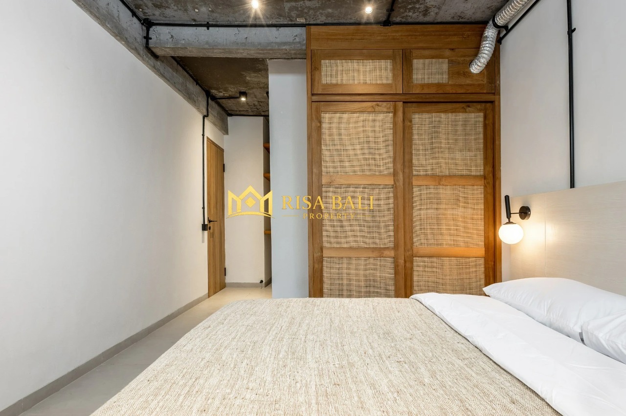 STUNNING 2-BEDROOM APARTMENT 