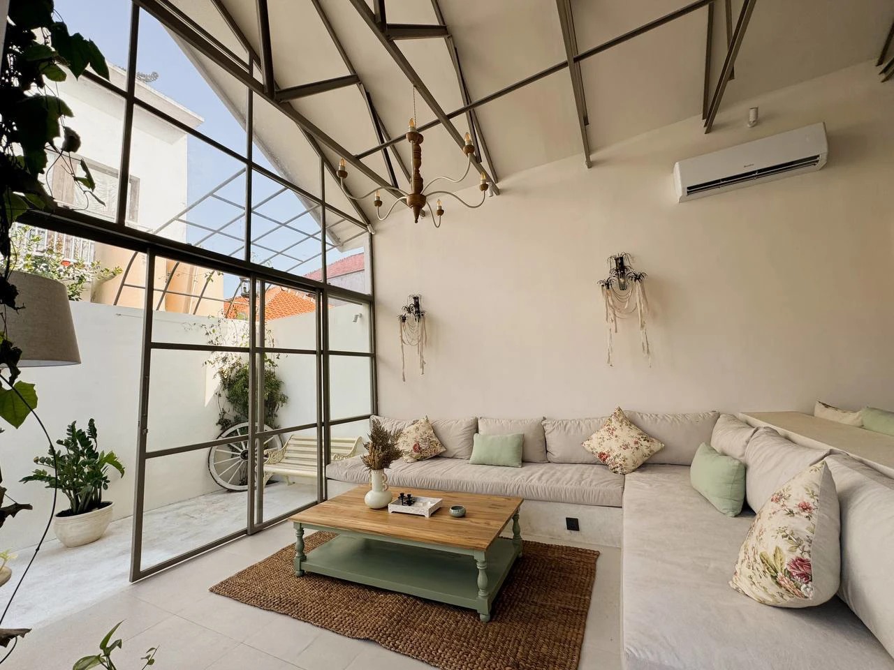 Modern 2 Beds Villa in Berawa Canggu