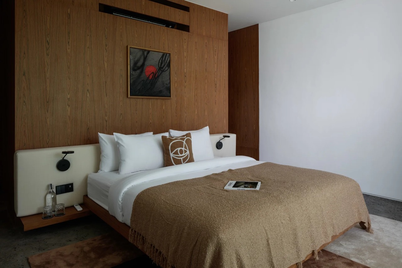 Refined 2BR Luxury Townhouse with Pool
