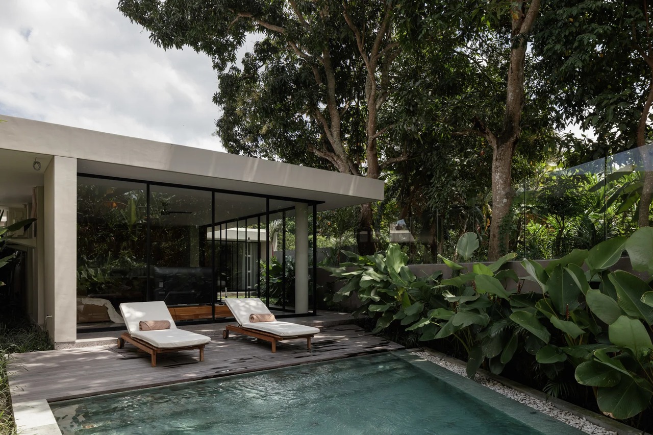 Refined 2BR Luxury Townhouse with Pool