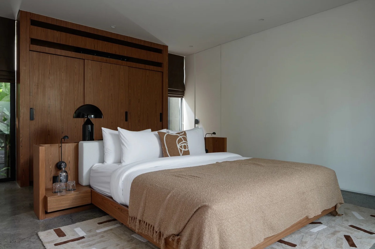 Refined 2BR Luxury Townhouse with Pool