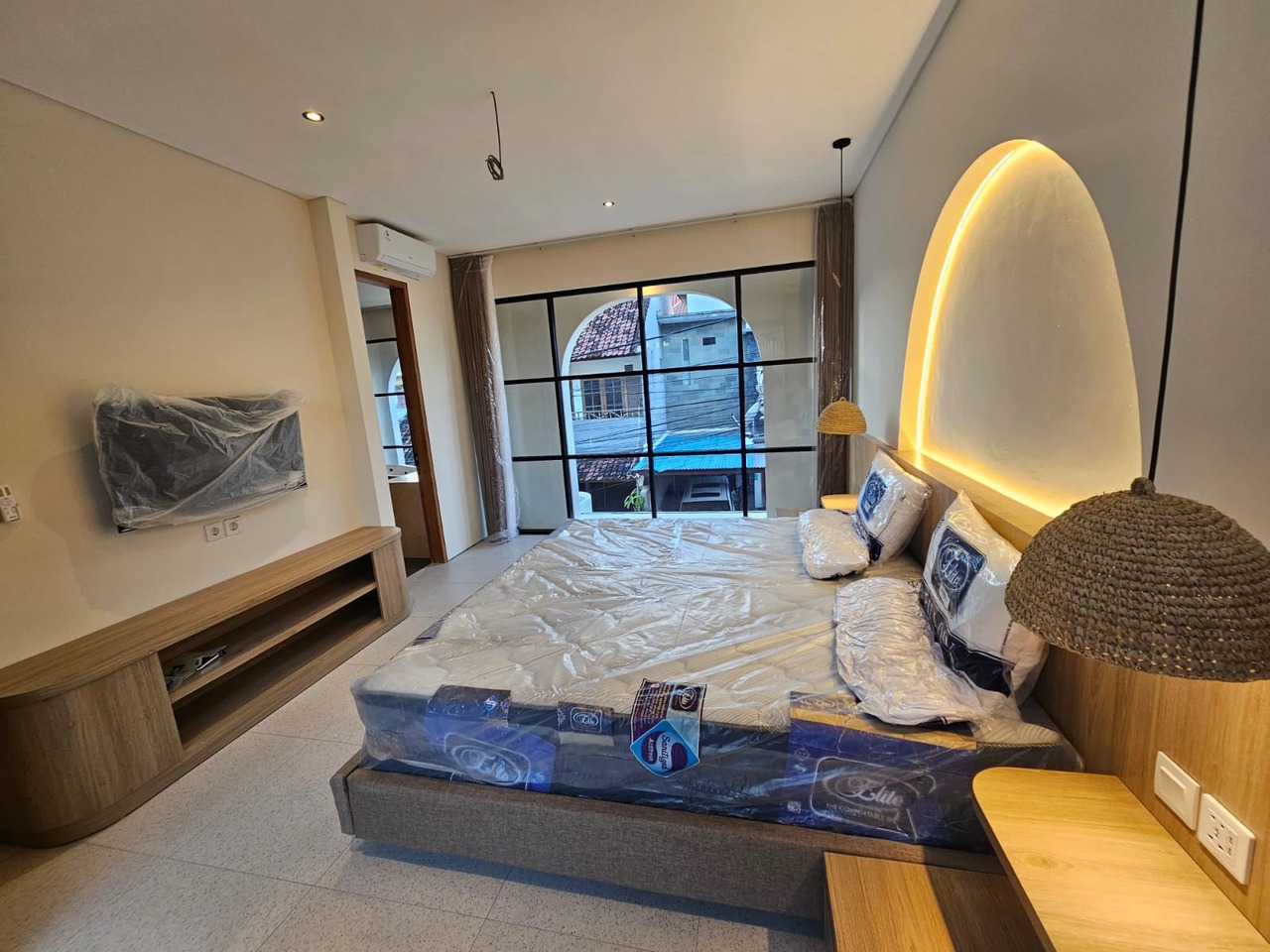 DO 85 - VILLA FOR SALE IN KEROBOKAN BALI